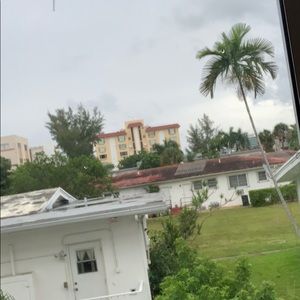 Meet your Posher, Valeria